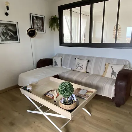 Renove A Noumea, Port De Plaisance, Parking - Fr-1-696-109 Canet-en-Roussillon
