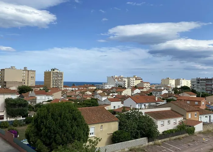 Renove A Noumea, Port De Plaisance, Parking - Fr-1-696-109 *